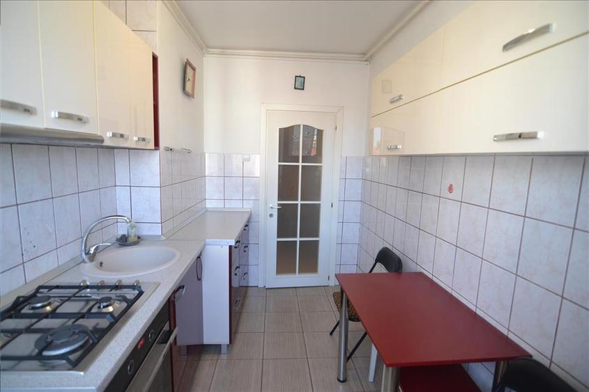 Apartament cu 2 camere decomandat în Centrul Civic