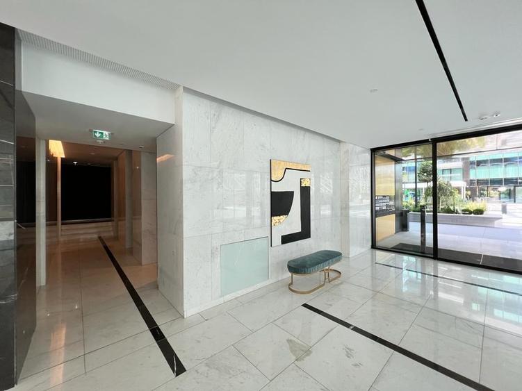 Apartament cu 3 camere semidecomandat în Herăstrău