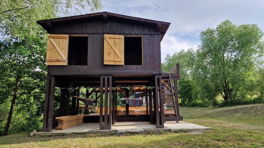 Casă cu 2 camere în Pârteștii de Sus