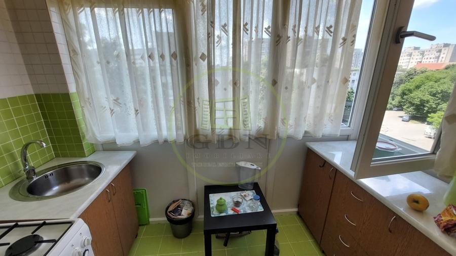 Apartament cu 2 camere decomandat în Cornitoiu