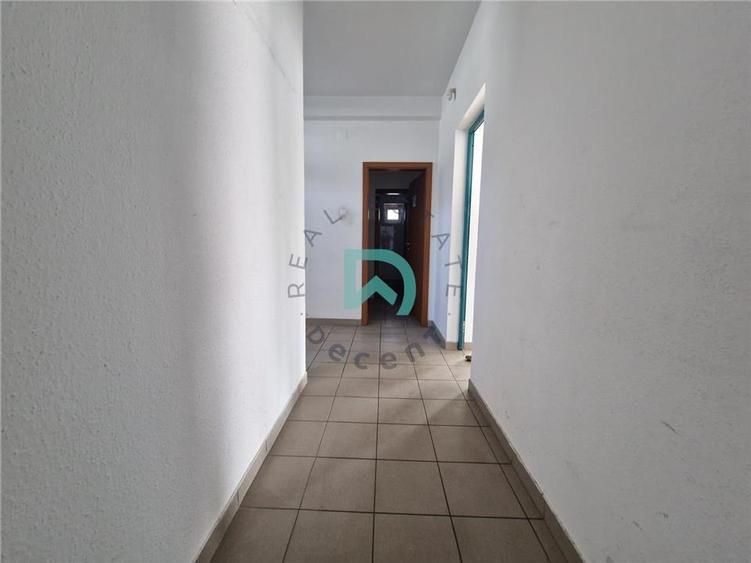 Spațiu comercial, de 244 mp, în Bartolomeu