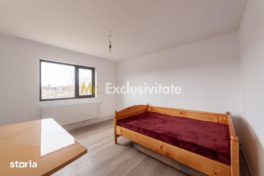 Casă cu Teren 4563 Mp în Bughea de Sus