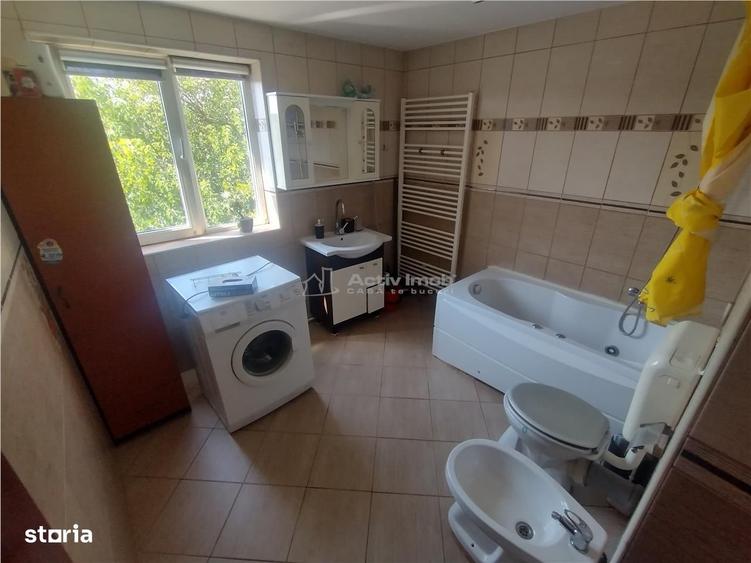 Apartament cu 2 camere, mobilat în Oravița