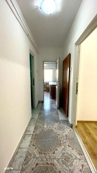 Apartament cu 2 camere decomandat în Palat