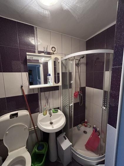 Apartament cu 3 camere semidecomandat în Trivale