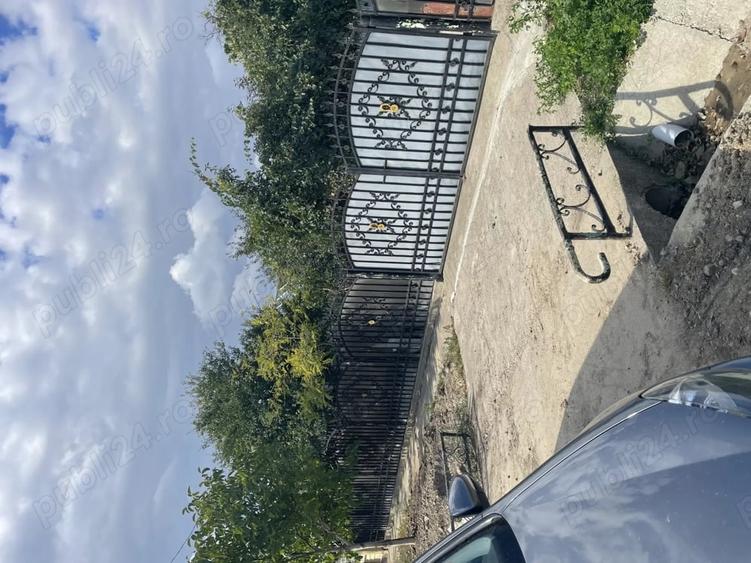 Casă cu 5 camere cu Teren 2820 Mp în Central