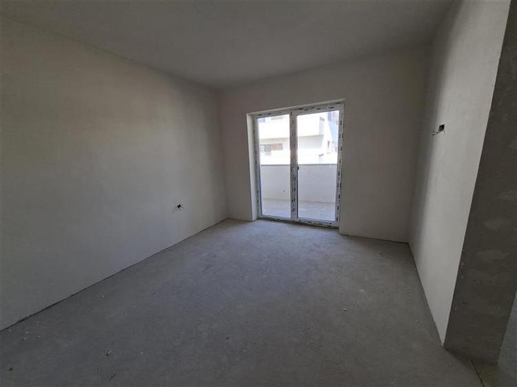Apartament cu 3 camere circular în Florești