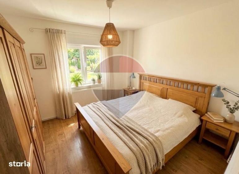 Apartament cu 4 camere decomandat în Ștrand