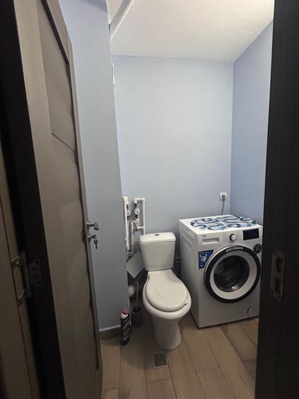 Apartament cu 4 camere decomandat în Dacia
