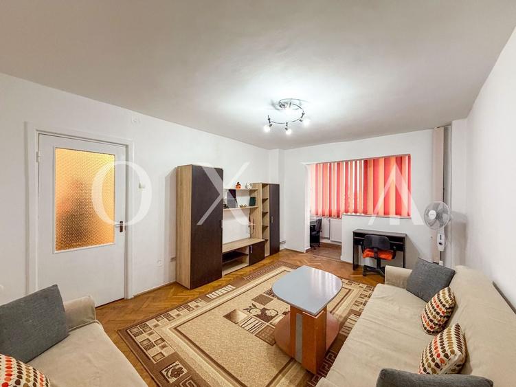 Apartament cu 3 camere decomandat, mobilat în Dacia