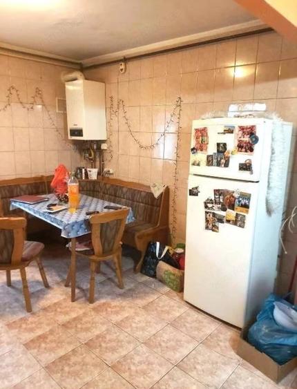 Apartament cu 2 camere semidecomandat în Complex Studențesc