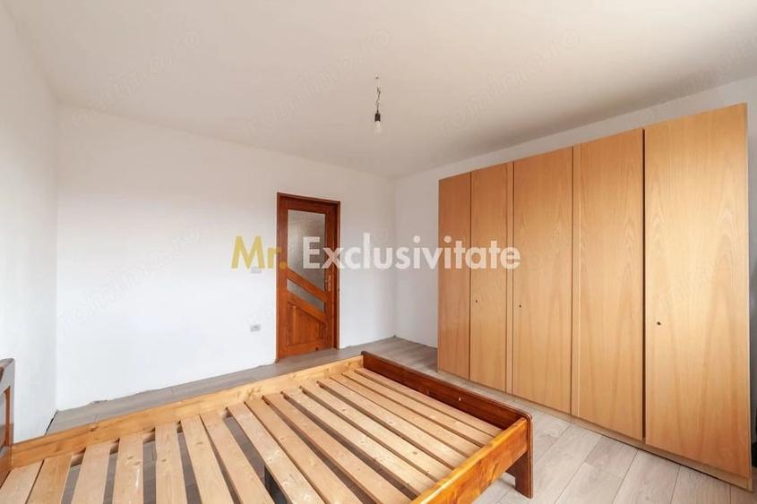 Casă cu Teren 4563 Mp în Bughea de Sus