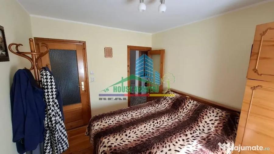 Apartament cu 3 camere decomandat în Central