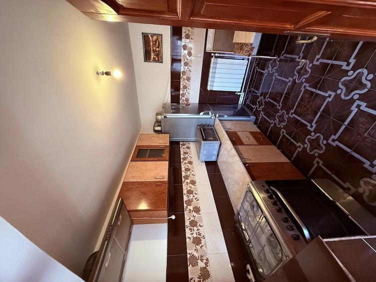 Casă cu Teren 230 Mp în Central
