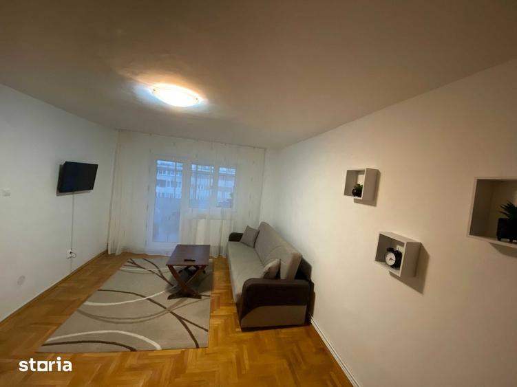 Apartament cu 2 camere decomandat în Est