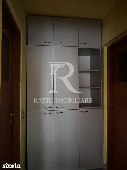 Apartament cu 3 camere decomandat în Rogerius