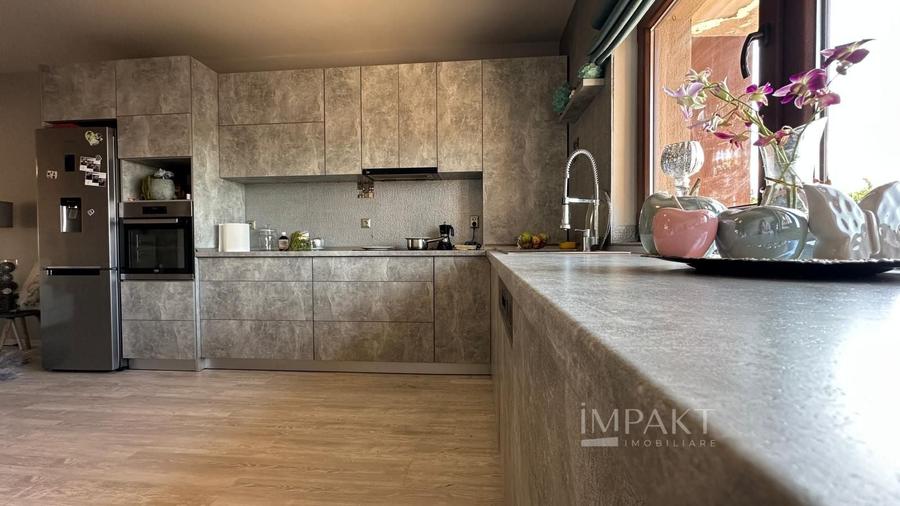 Duplex cu 4 camere cu Canalizare în Florești