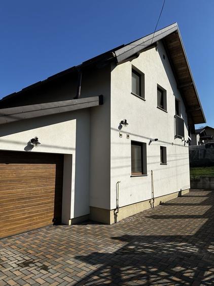 Casă cu 4 camere în Central
