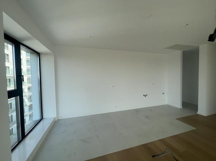 Apartament cu 4 camere decomandat în Floreasca