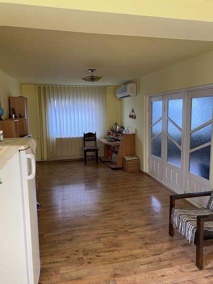 Casă cu 3 camere în Exterior Vest