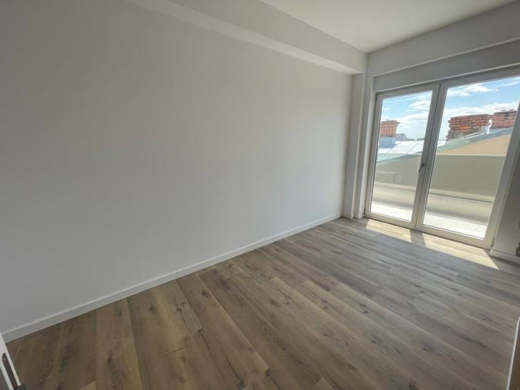 Apartament cu 2 camere decomandat în Siloz