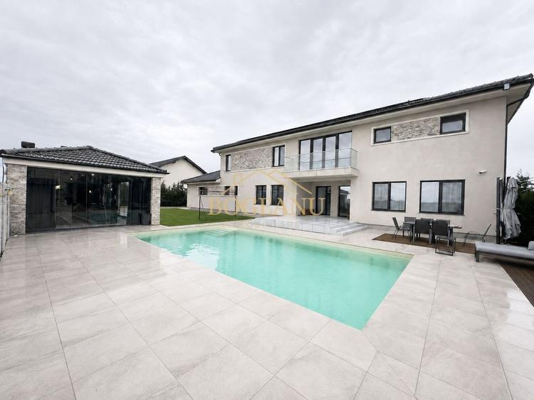 Casă individuală cu 7 camere cu Piscina în Chișoda
