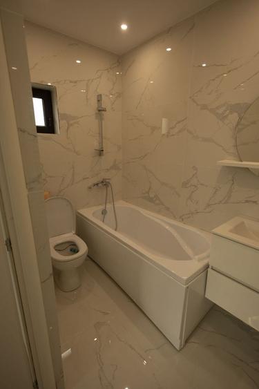 Casă cu 3 camere cu Canalizare în Vărsătura