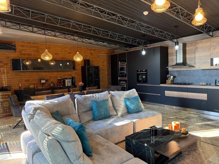 Apartament cu 4 camere în Central