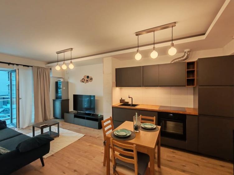 Apartament cu 2 camere decomandat, mobilat în Aviației