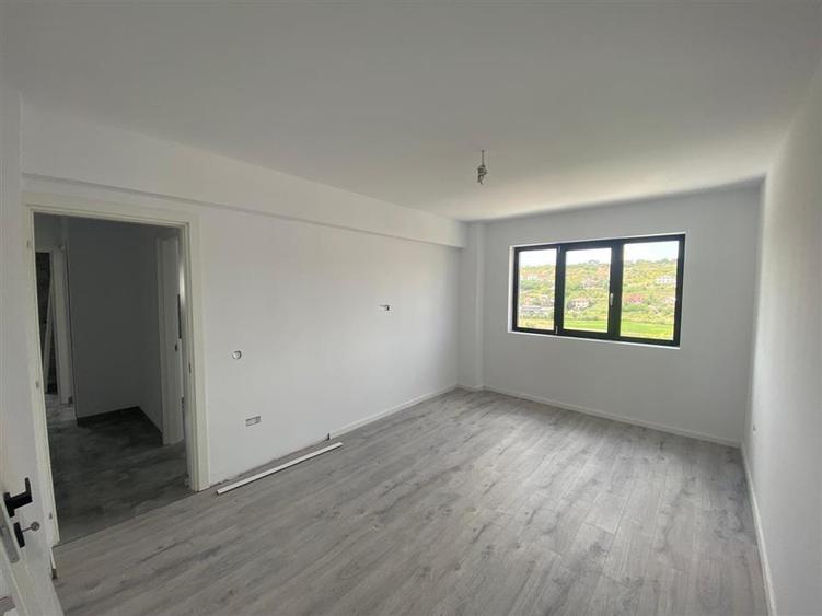 Apartament cu 2 camere semidecomandat în Frumoasa
