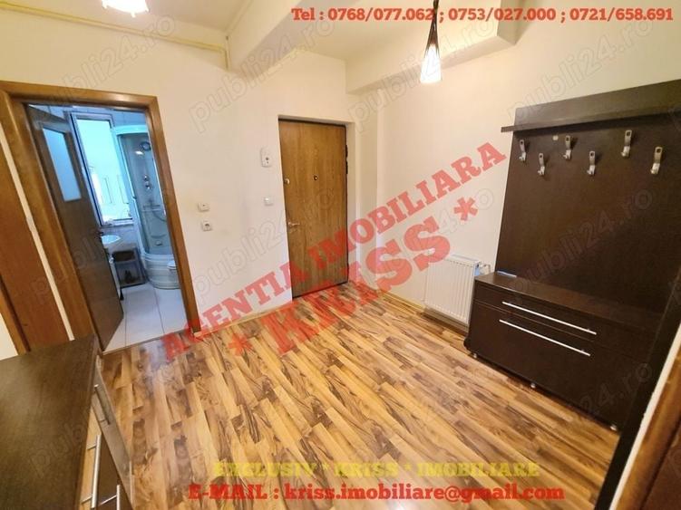 Apartament cu 3 camere decomandat în Craiovei