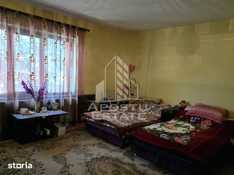 Casă cu 5 camere cu Teren 1016 Mp în Central
