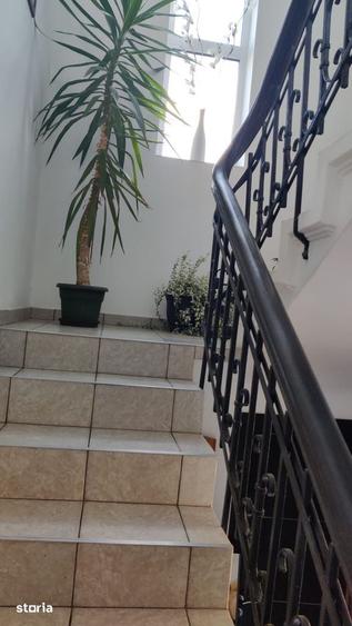 Casă cu 5 camere cu Teren 60 Mp în Ultracentral