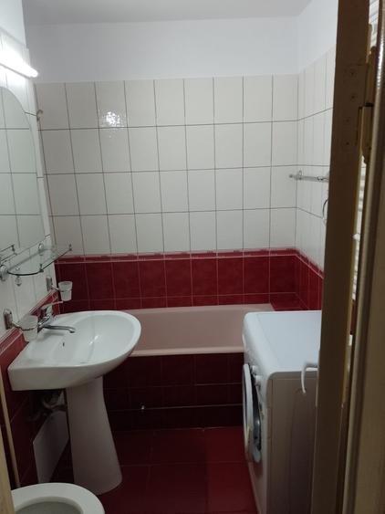 Apartament cu 2 camere decomandat în Românești