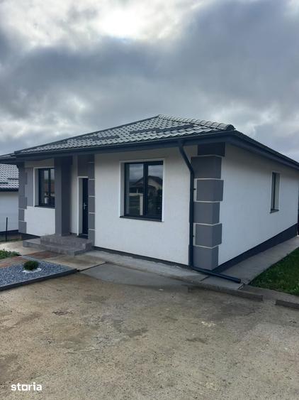 Casă cu 4 camere cu Teren 476 Mp în Cug