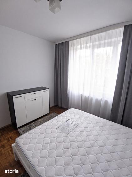 Apartament cu 3 camere semidecomandat în Central