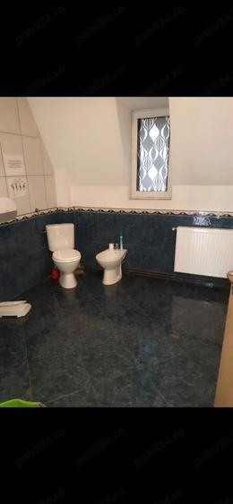 Casă cu 8 camere cu Teren 640 Mp în Aradului