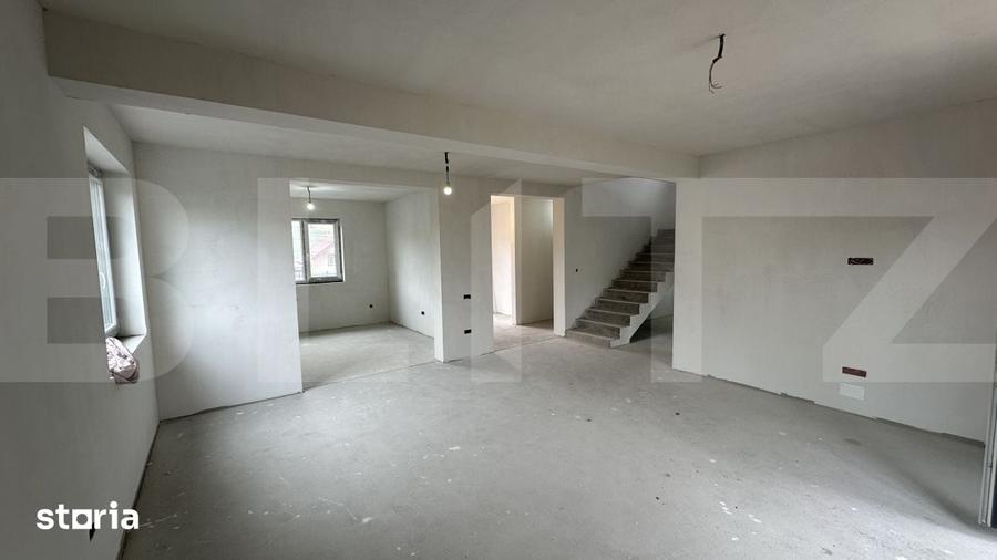 Casă cu 5 camere cu Teren 1000 Mp în Feleacu