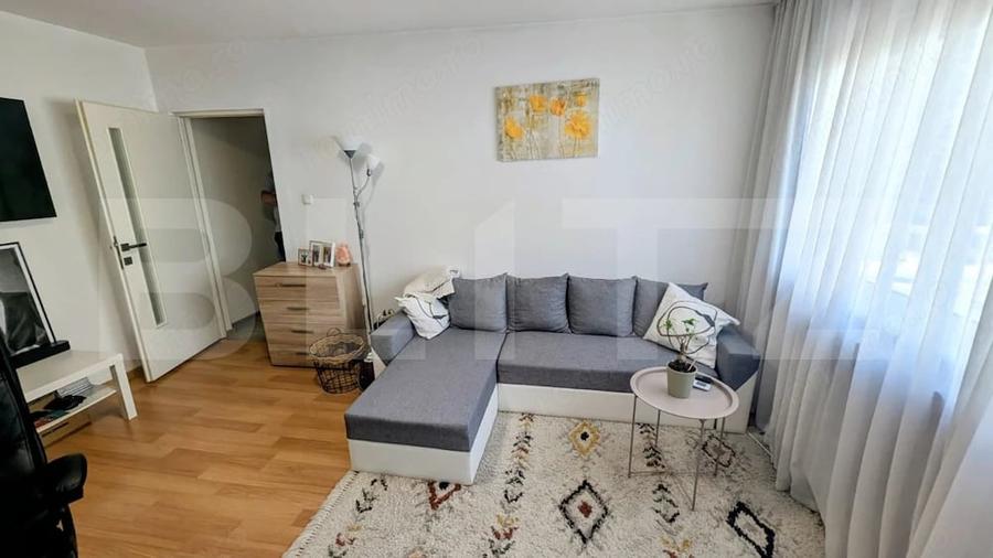 Apartament cu 2 camere semidecomandat în Cetate