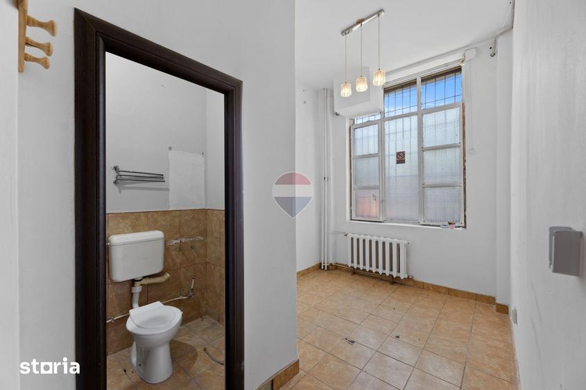 Spațiu comercial, de 170 mp, în Bujac