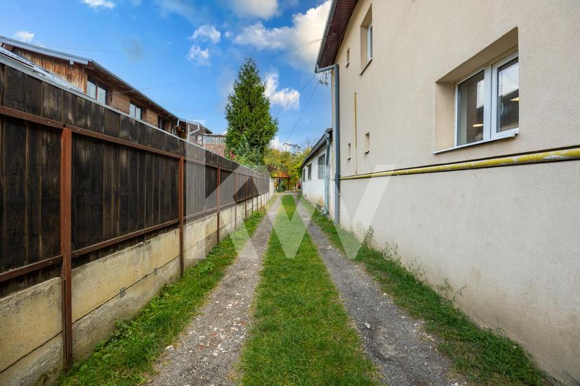 Casă individuală cu 6 camere cu Canalizare în Bartolomeu