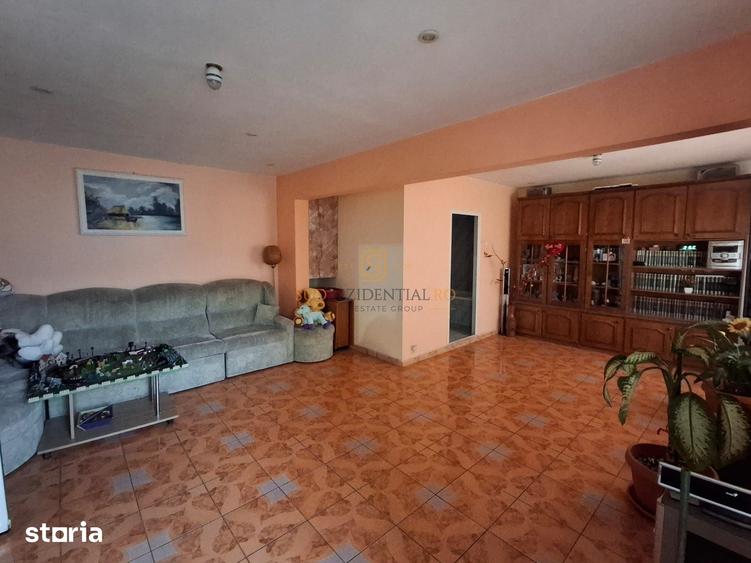 Apartament cu 4 camere decomandat în Apărătorii Patriei