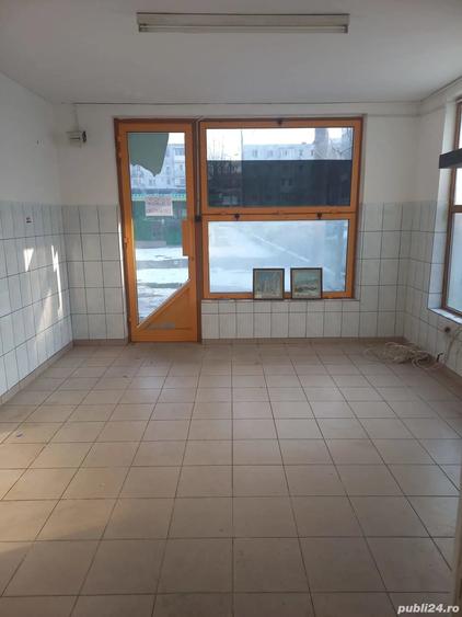 Spațiu comercial, de 27 mp, în Dacia