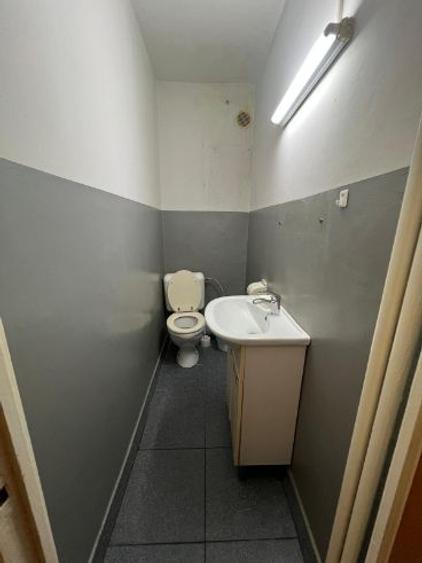 Apartament cu 3 camere decomandat în P-ța Victoriei