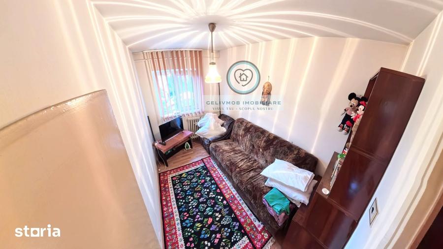 Apartament cu 3 camere decomandat în Malu Roșu