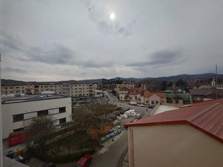 Apartament cu 3 camere în Ultracentral