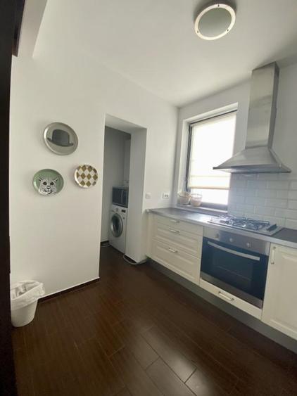 Apartament cu 3 camere semidecomandat, mobilat în Herăstrău