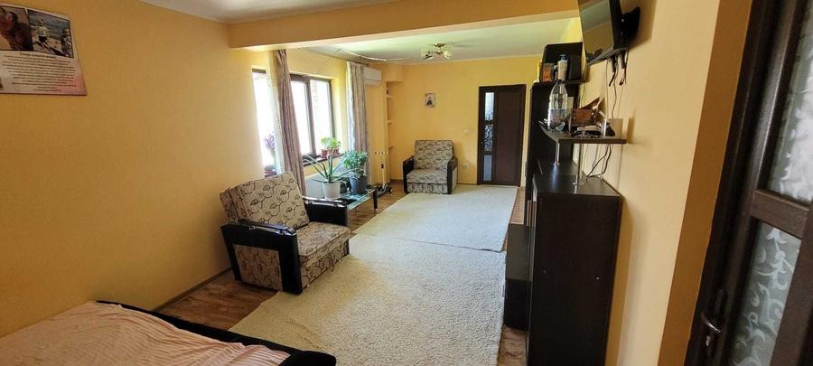 Persoana fizica vand casa parter+ etaj - 1