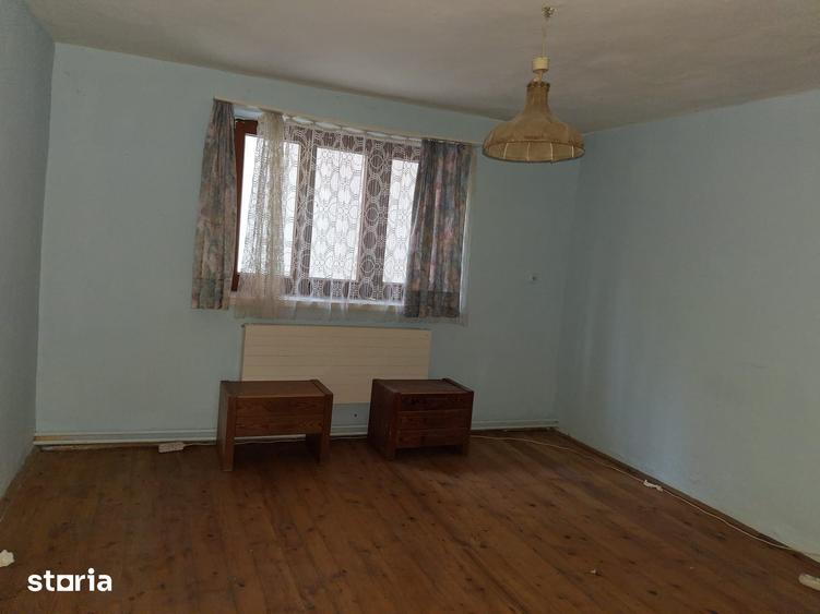 Casă cu Teren 1418 Mp în Bazna
