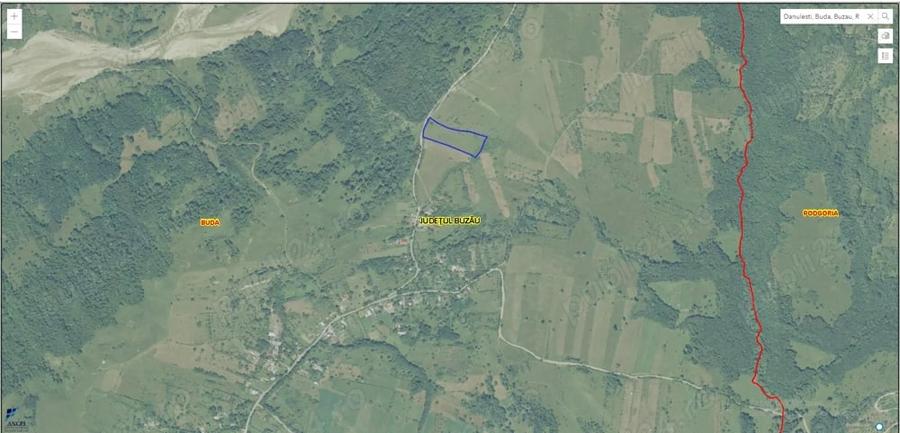 Teren de 9700 mp, în Dănulești